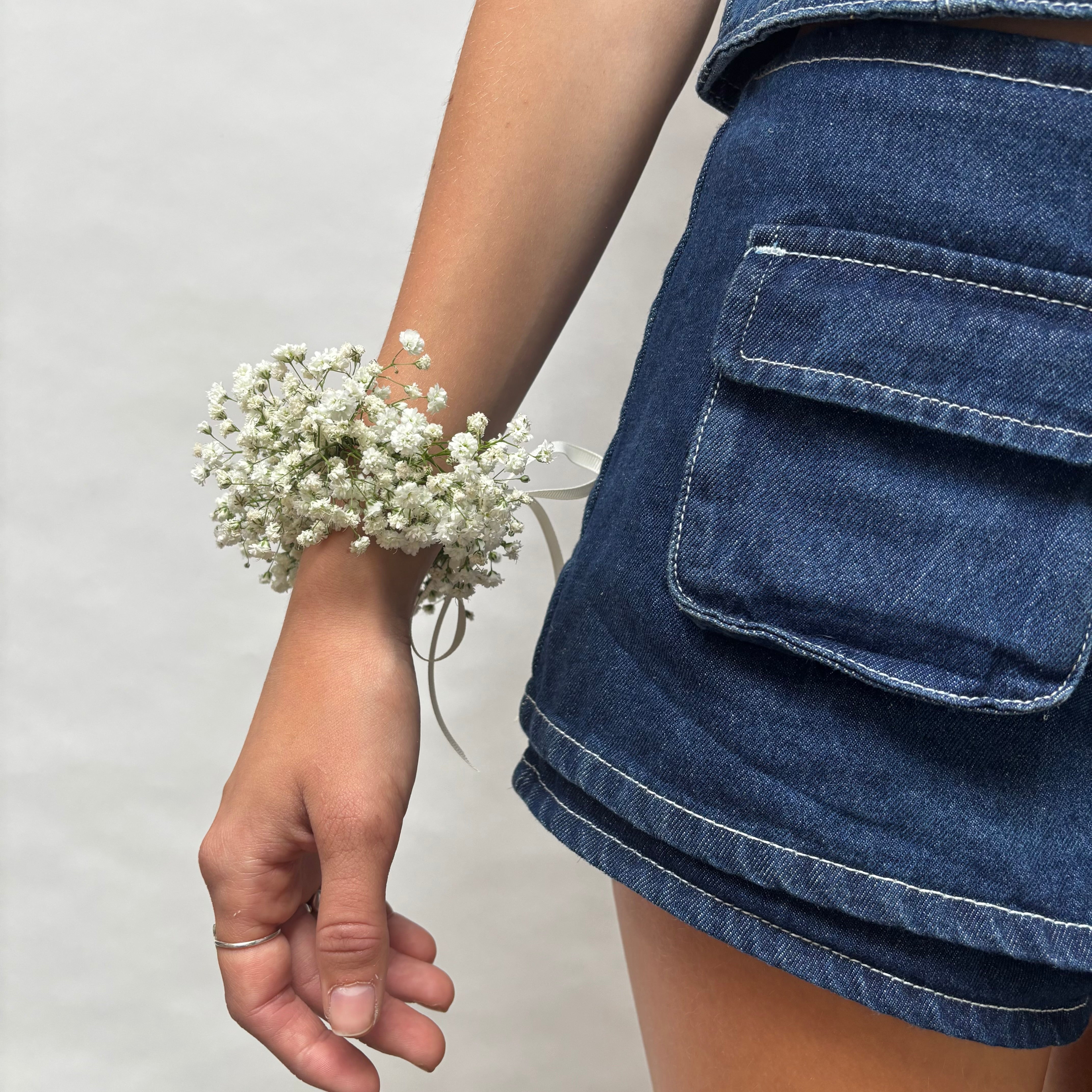 Gypsophila wrist cuff