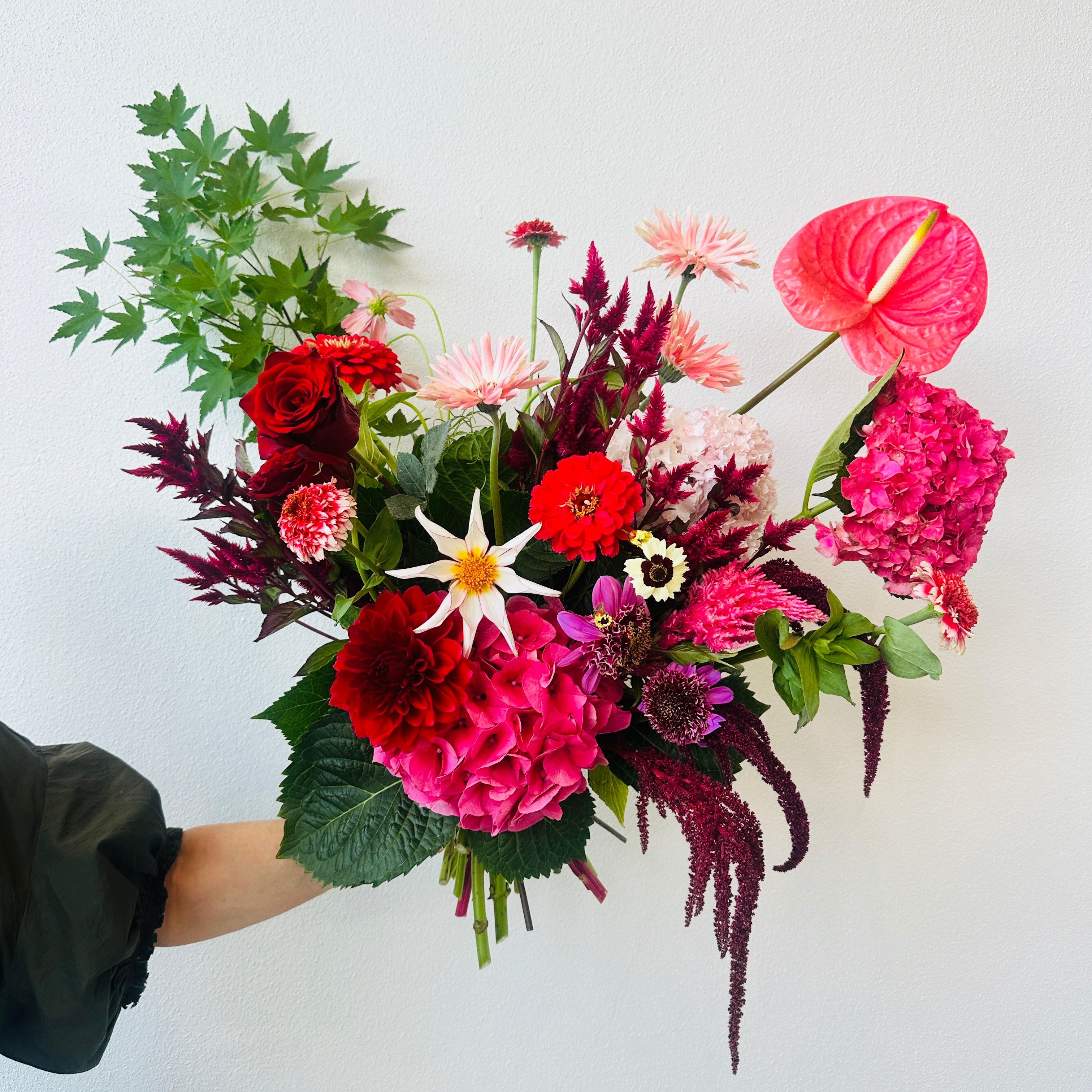 FLORIST'S CHOICE - She's Worth It This Valentines!