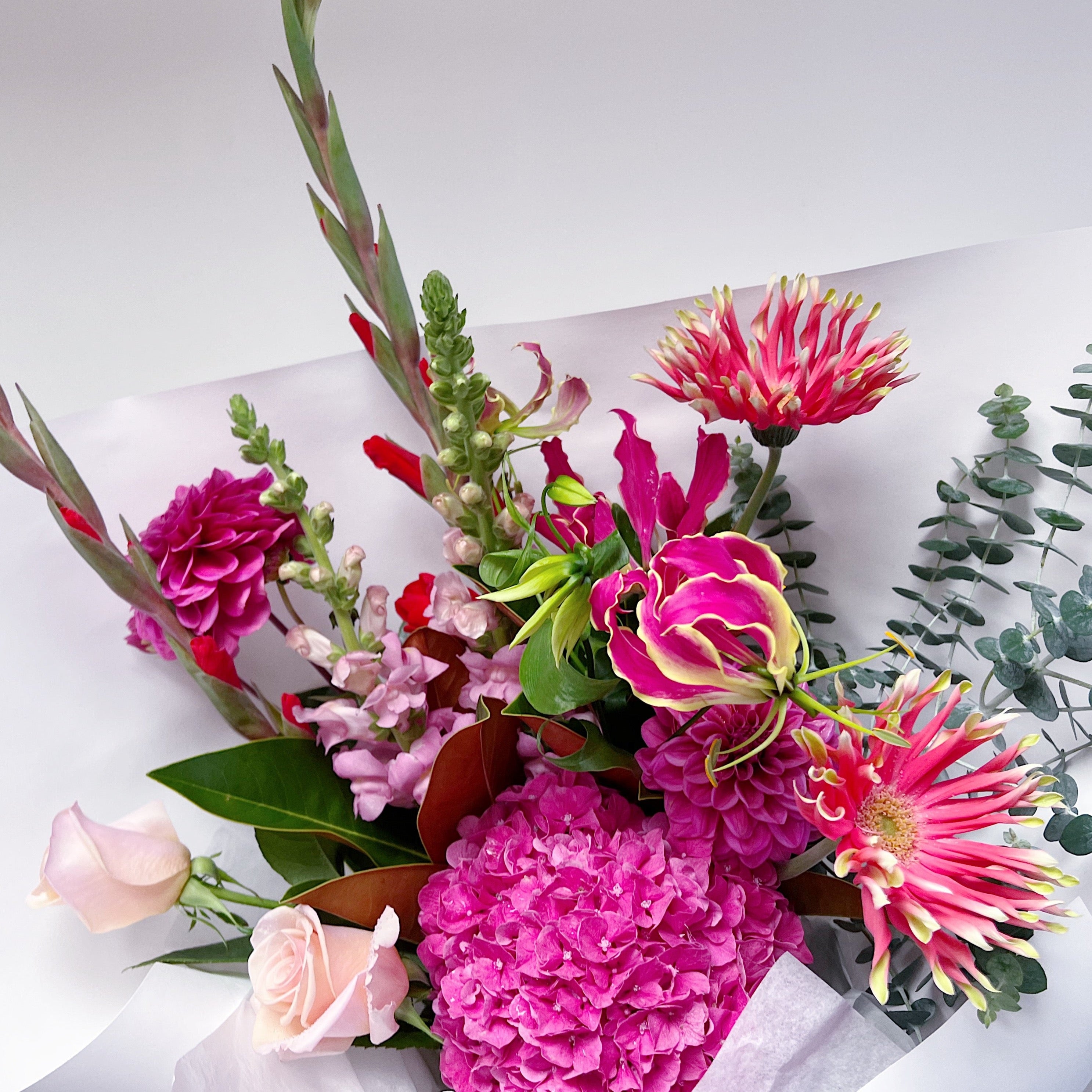 FLORIST'S CHOICE - She's Worth It This Valentines!